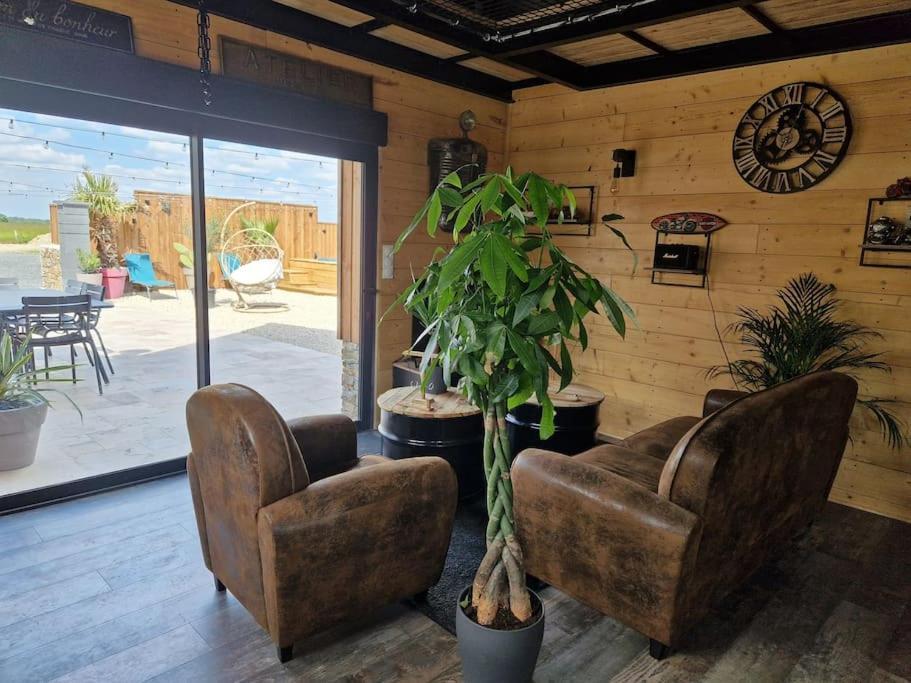 Chalet Industriel Avec Filet Et Spa Sorigny Ngoại thất bức ảnh
