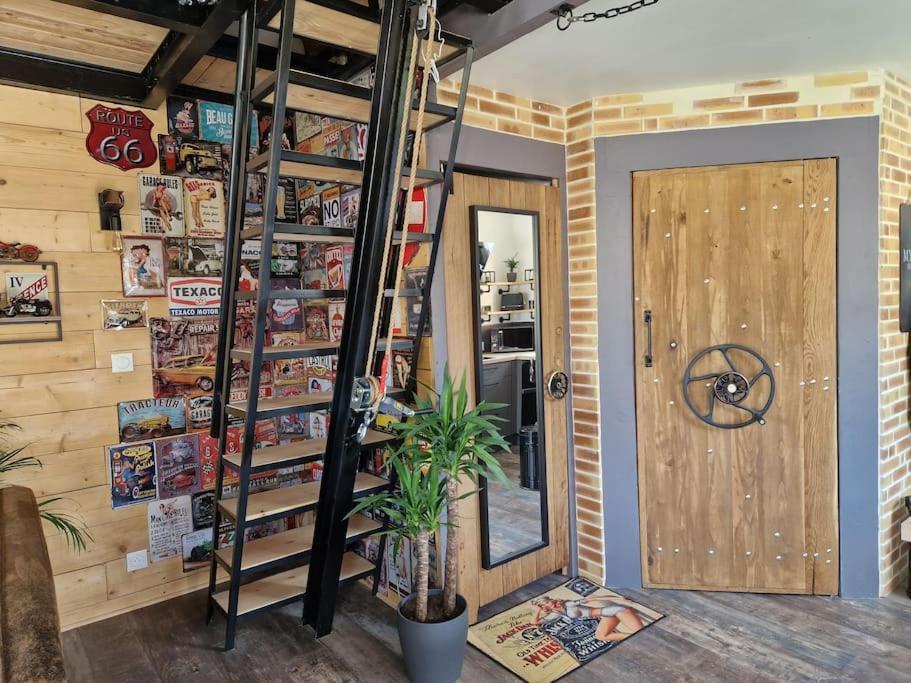 Chalet Industriel Avec Filet Et Spa Sorigny Ngoại thất bức ảnh