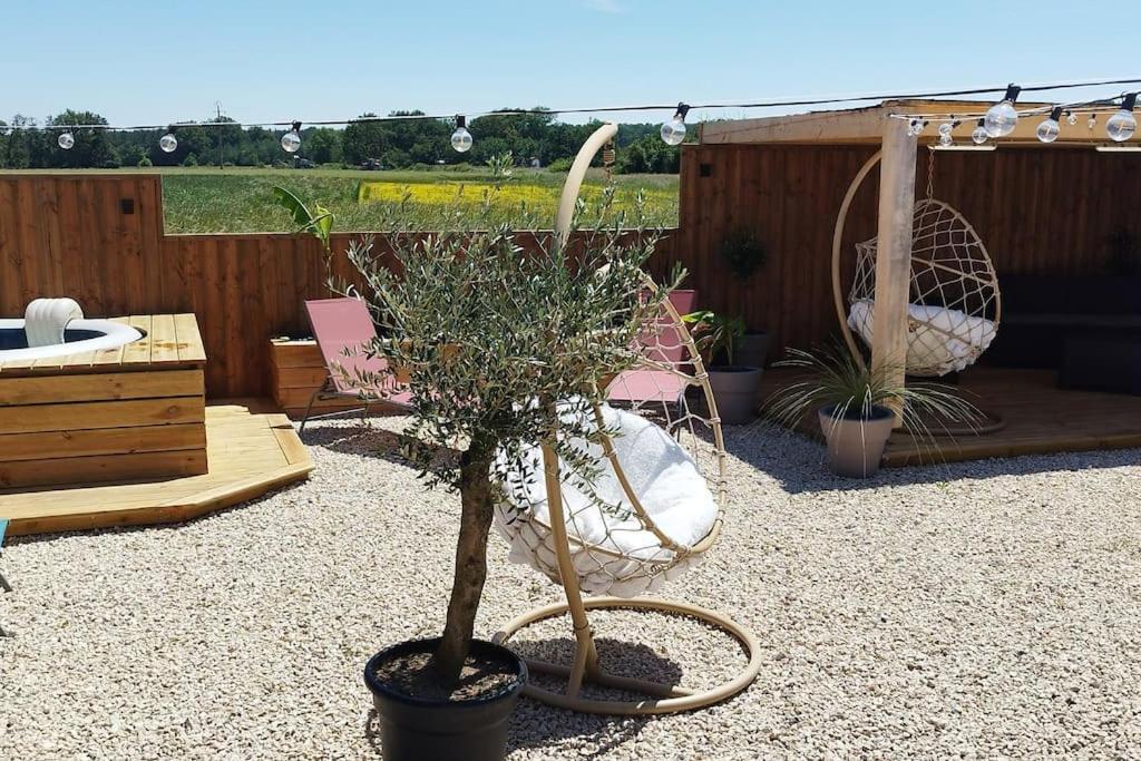 Chalet Industriel Avec Filet Et Spa Sorigny Ngoại thất bức ảnh