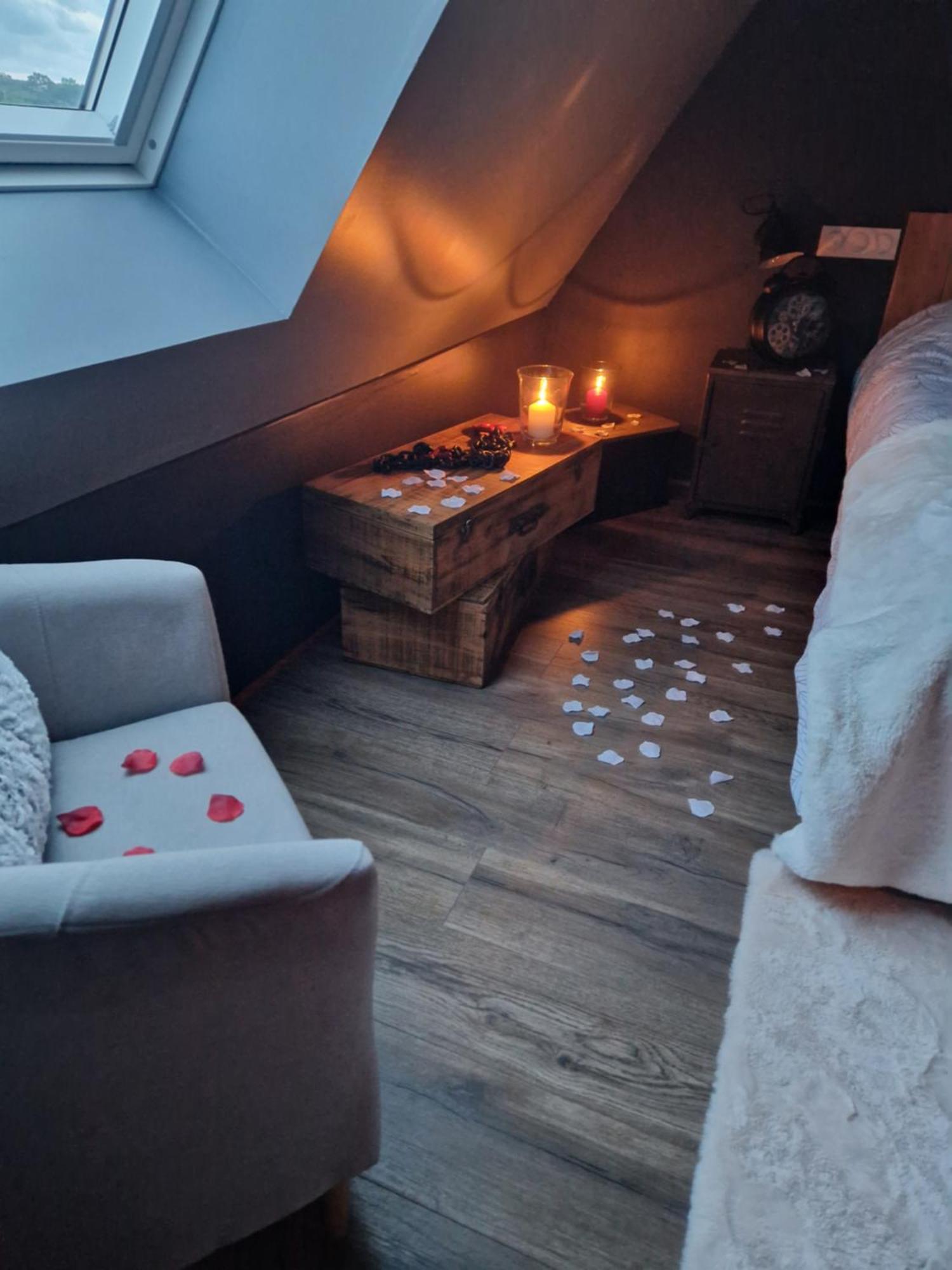 Chalet Industriel Avec Filet Et Spa Sorigny Ngoại thất bức ảnh
