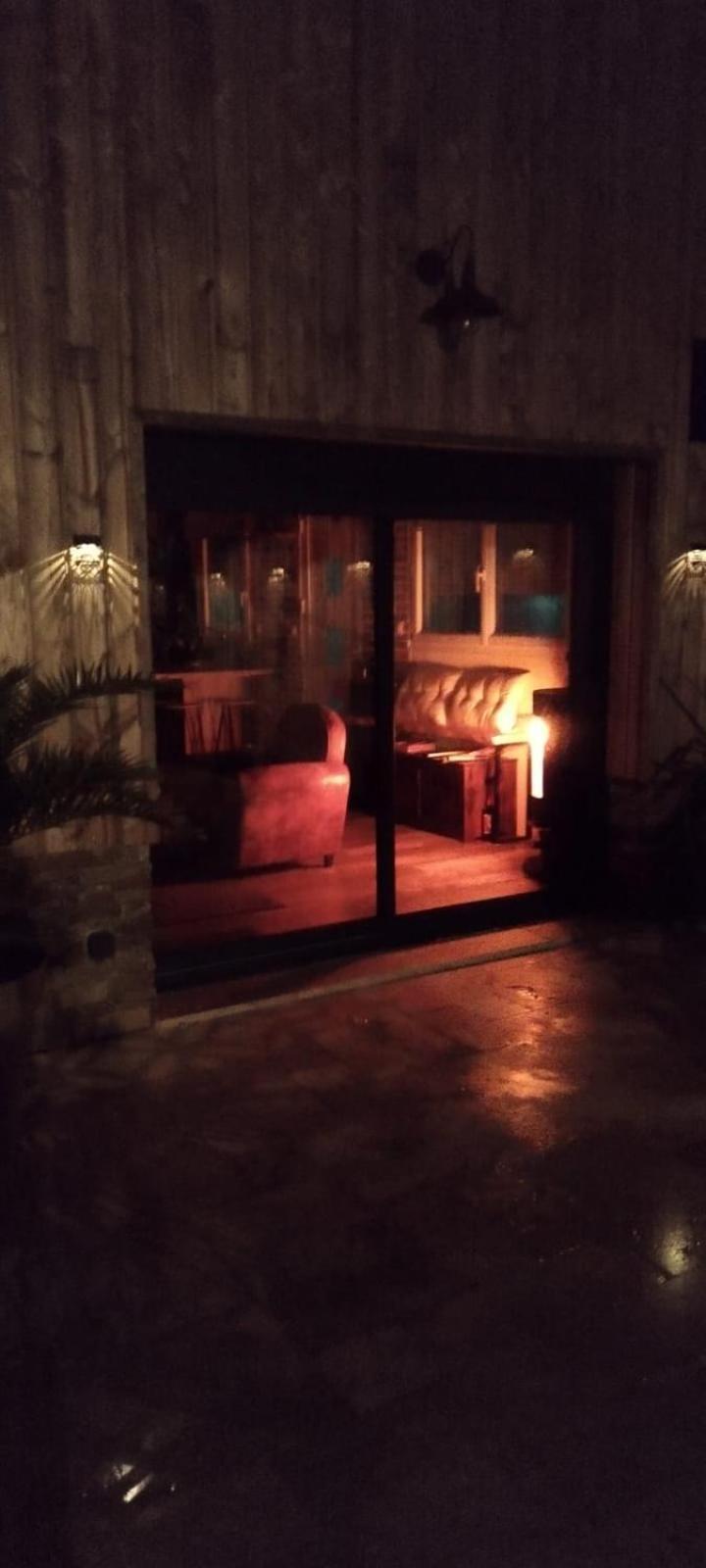 Chalet Industriel Avec Filet Et Spa Sorigny Ngoại thất bức ảnh